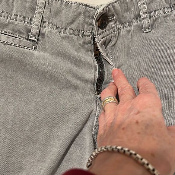 Merona size 8 grey denim jeans short shorts EUC - Picture 5 of 9